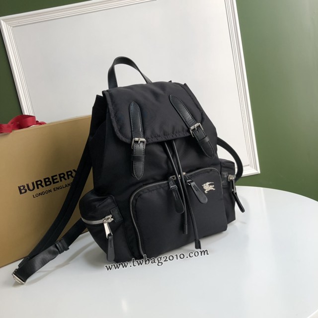 Burberry專門店新款中號牛皮雙肩包邊飾軍旅背包 巴寶莉尼龍布軍風包 yxb1248